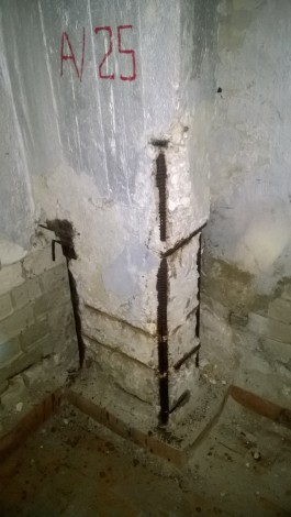 Разрушенная колонна Разрушенная колонна
